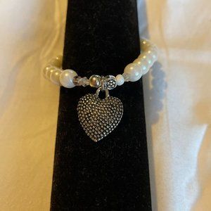 Pearl and heart bracelet